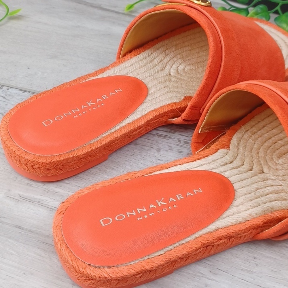 Donna Karan Taci Flat Slide NIB - Picture 4 of 9